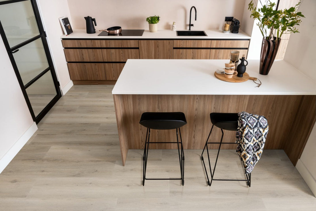 De voordelen van een showroombezoek bij het kiezen van een vloer