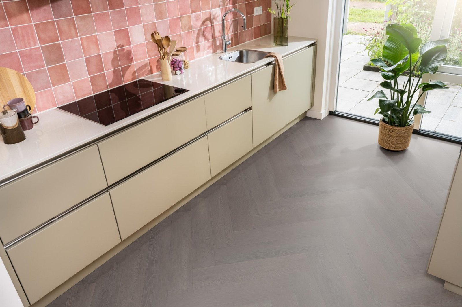 Herringbone dryback charcoal sfeer