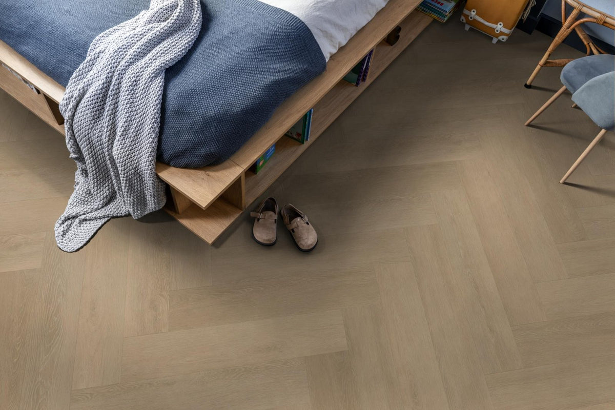 Herringbone dryback warm natural sfeer