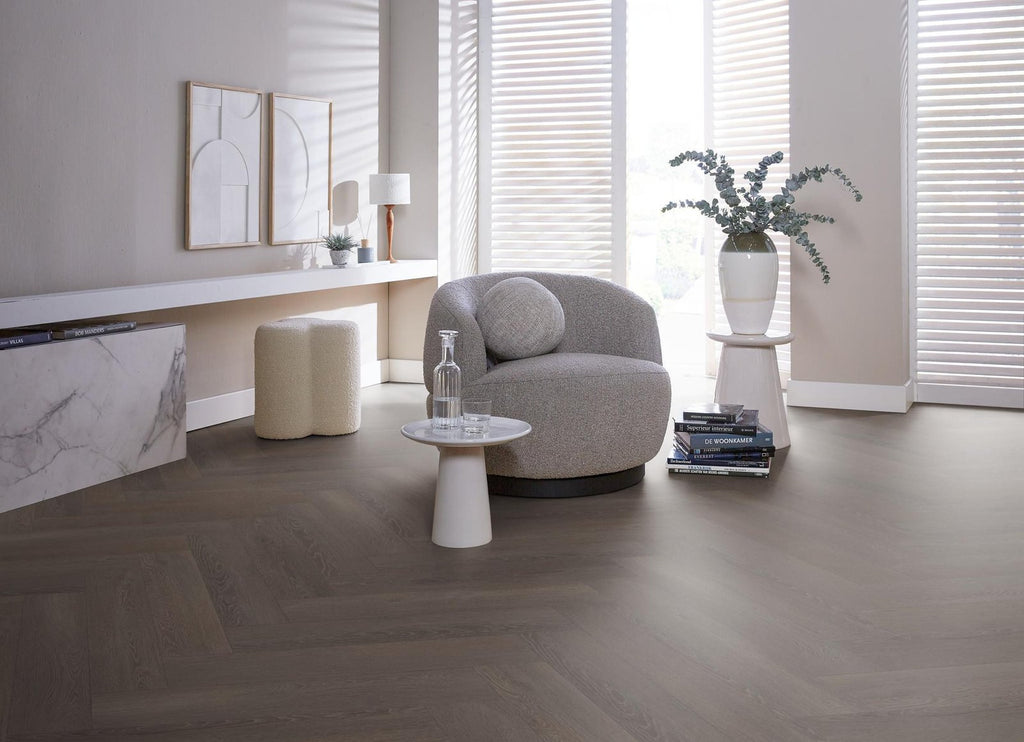 Herringbone click SRC charcoal sfeer