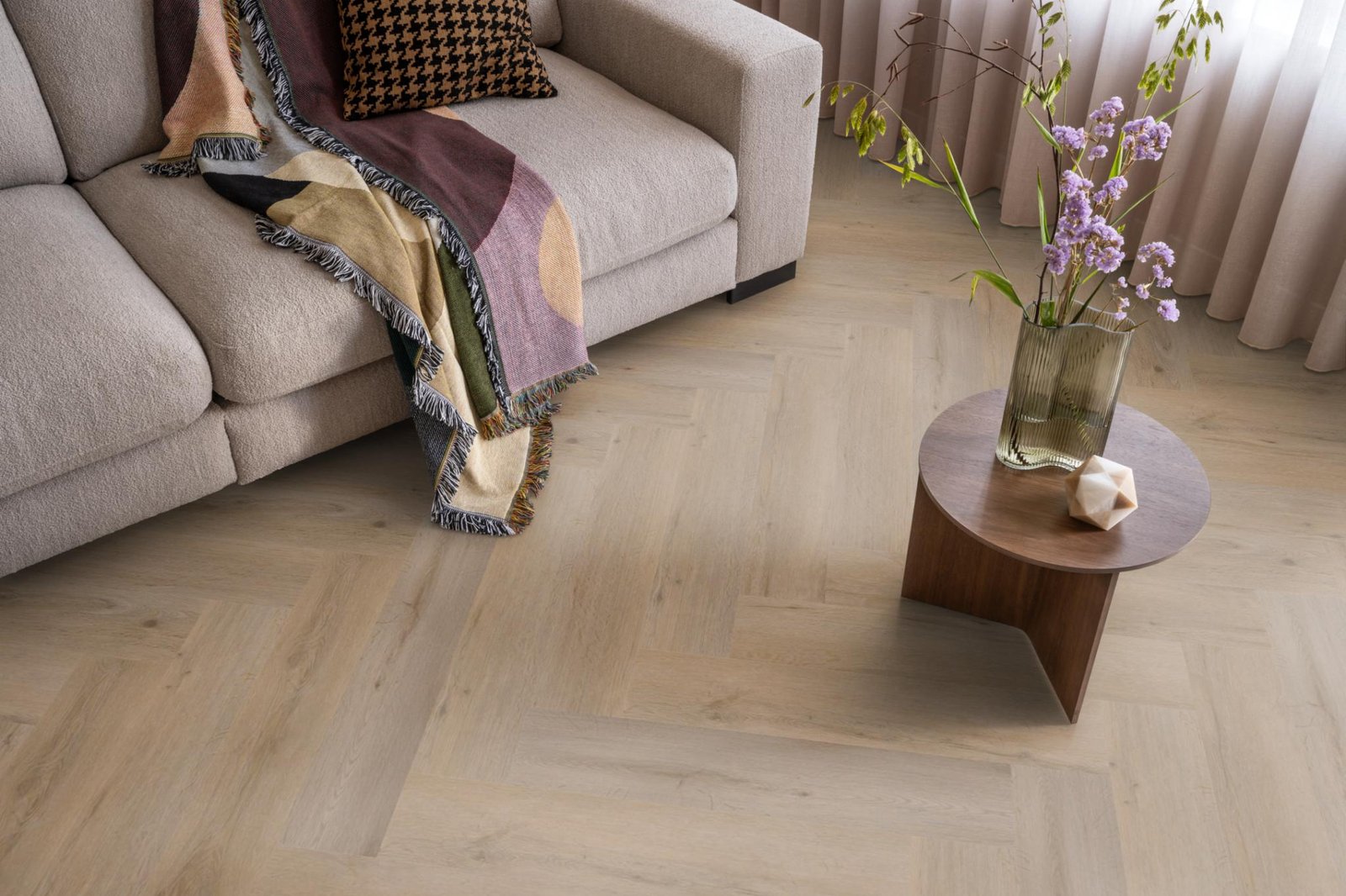 Spigato Vivero visgraat dryback natural oak sfeer