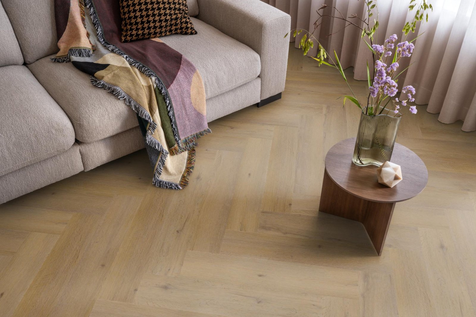 Spigato Vivero visgraat click SRC dark oak sfeer