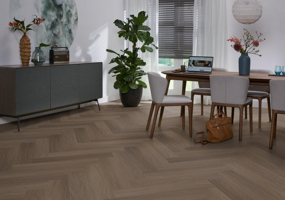 Spigato Estino visgraat click SRC brown sfeer