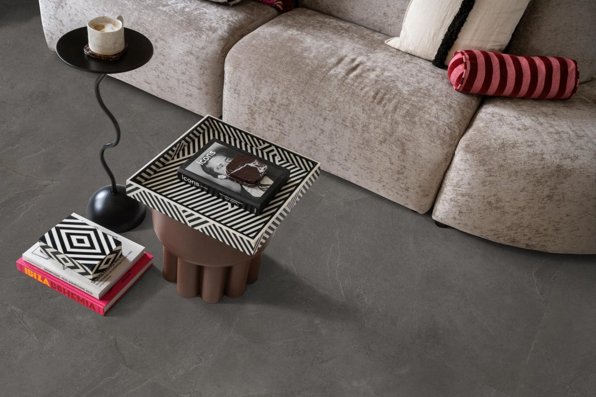Noveno click SRC dark grey sfeer