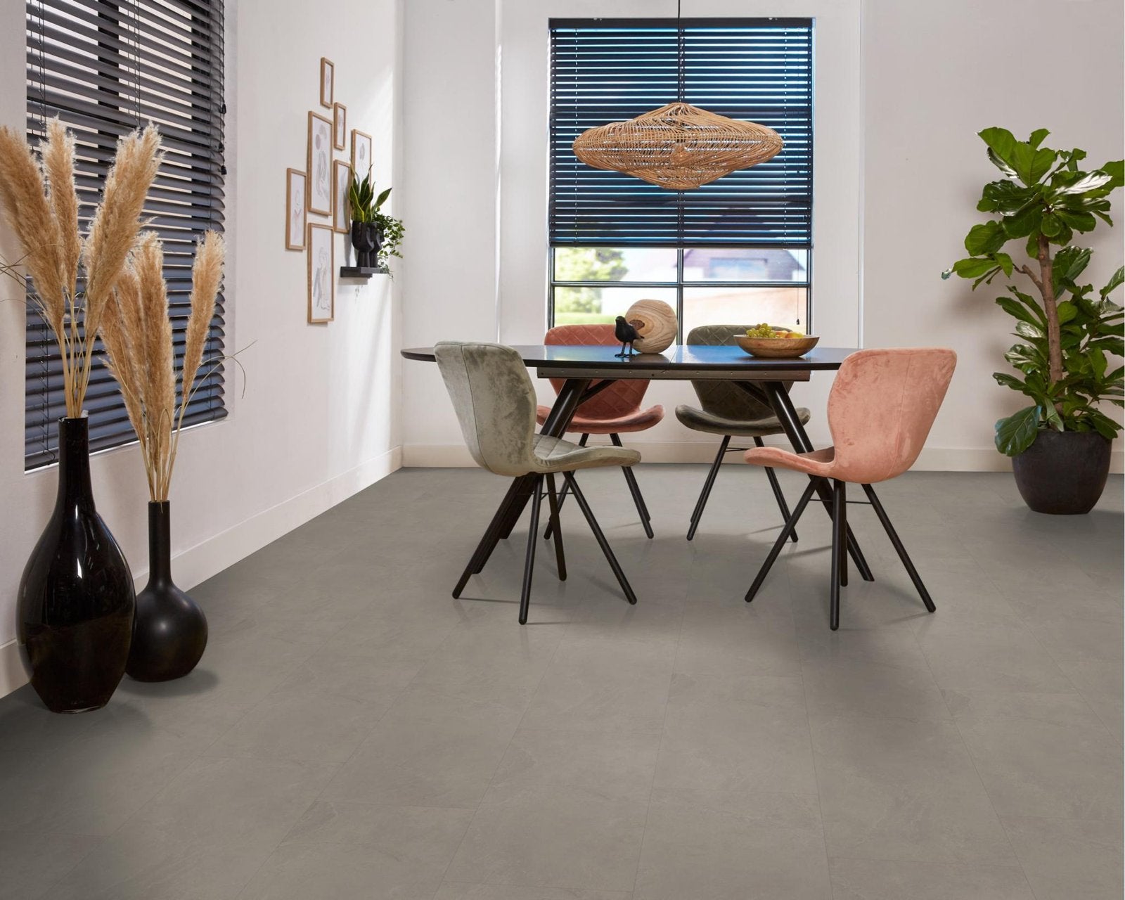 Noveno click SRC warm grey sfeer