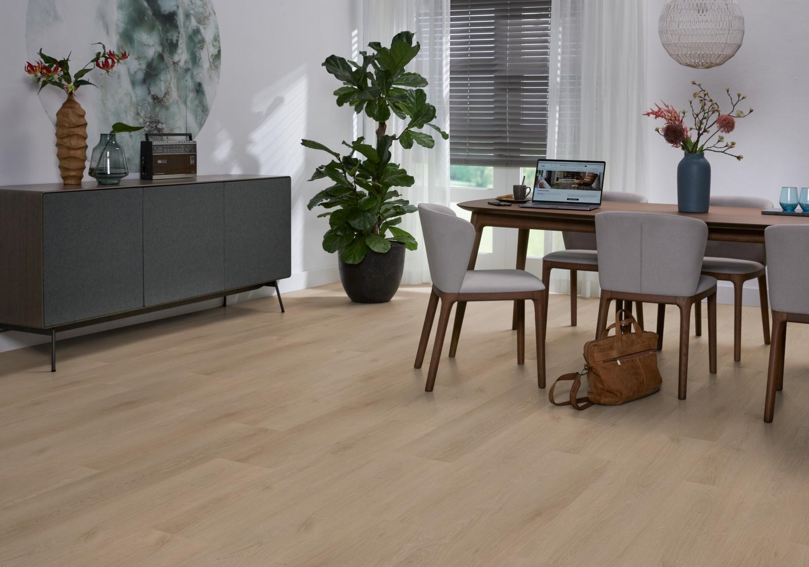 Navaro click dark oak sfeer
