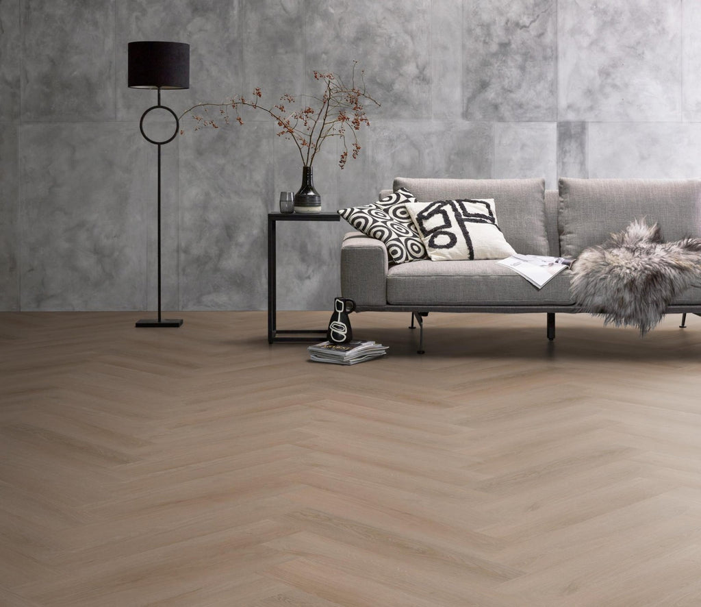 Spigato Navaro visgraat click dark oak sfeer
