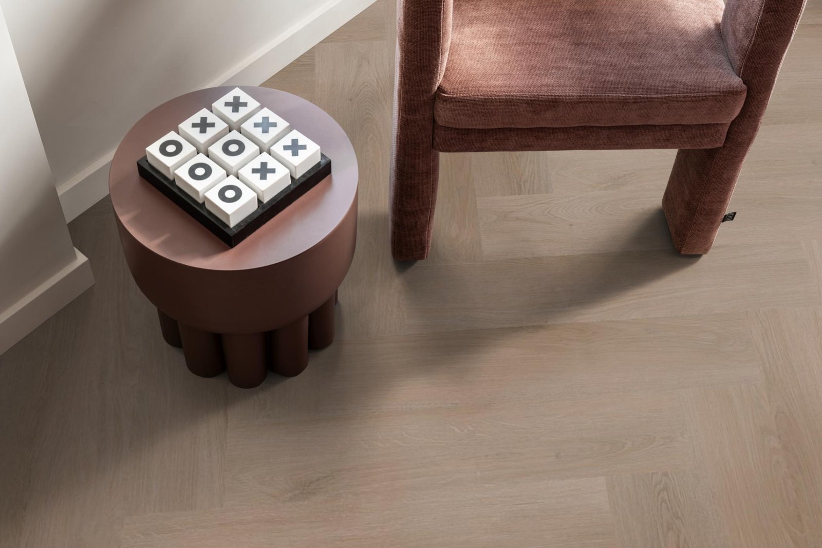 Spigato Navaro visgraat click dark oak sfeer
