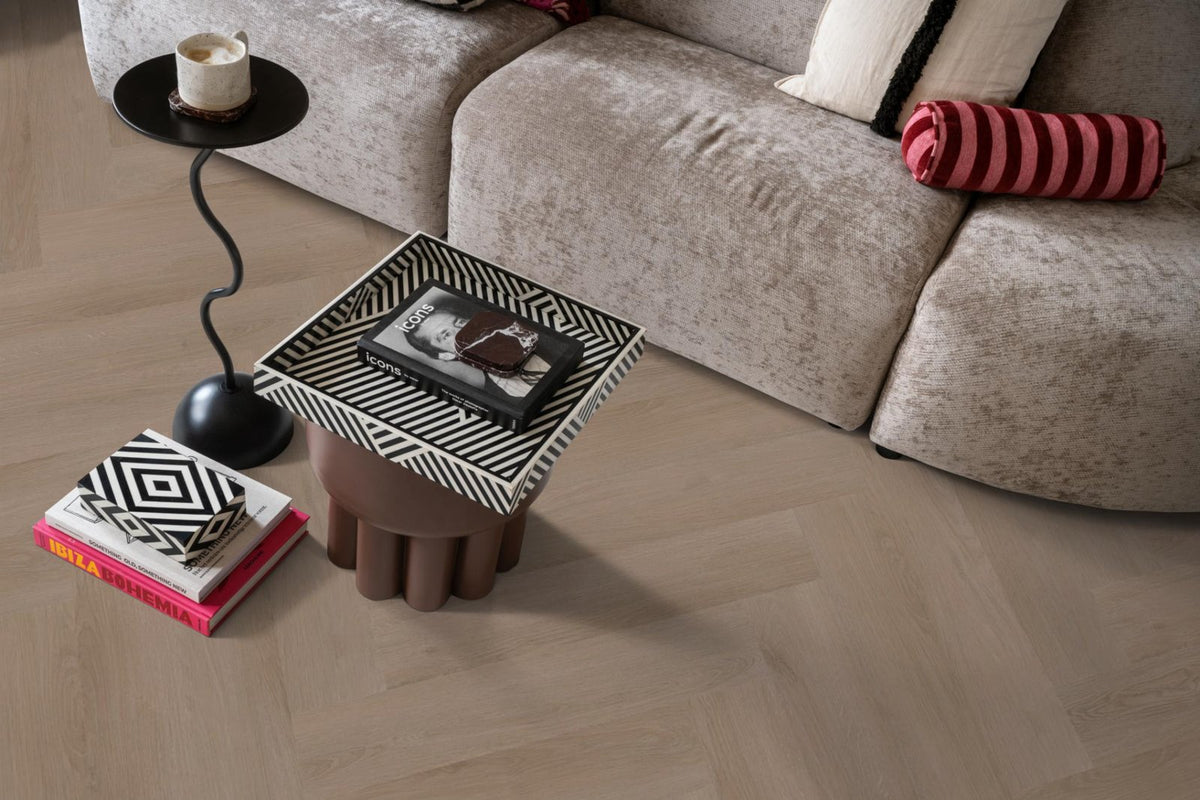 Spigato Navaro visgraat click dark oak sfeer