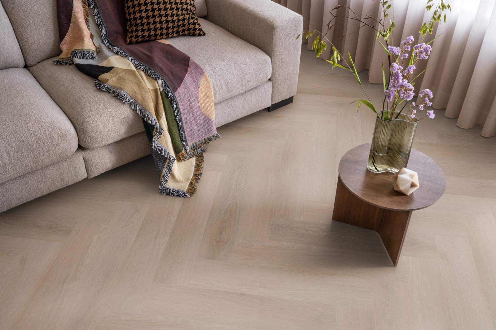 Spigato Navaro visgraat click dark oak sfeer
