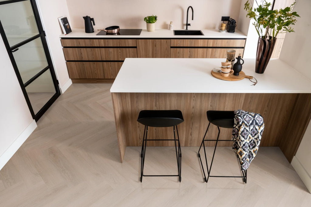 Spigato Navaro visgraat click dark oak sfeer