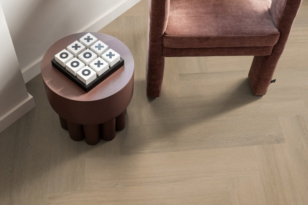 Spigato Viranto visgraat click SRC warm beige sfeer