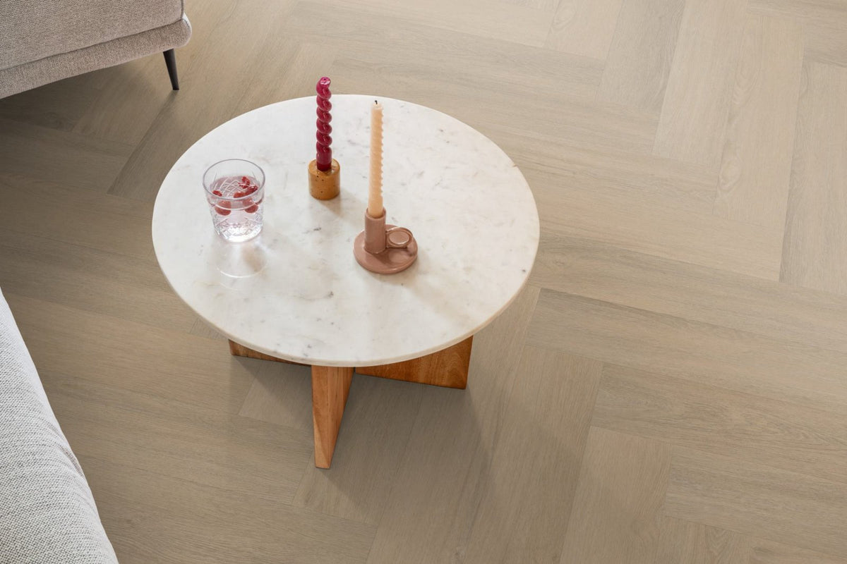 Spigato Viranto visgraat click SRC warm beige sfeer