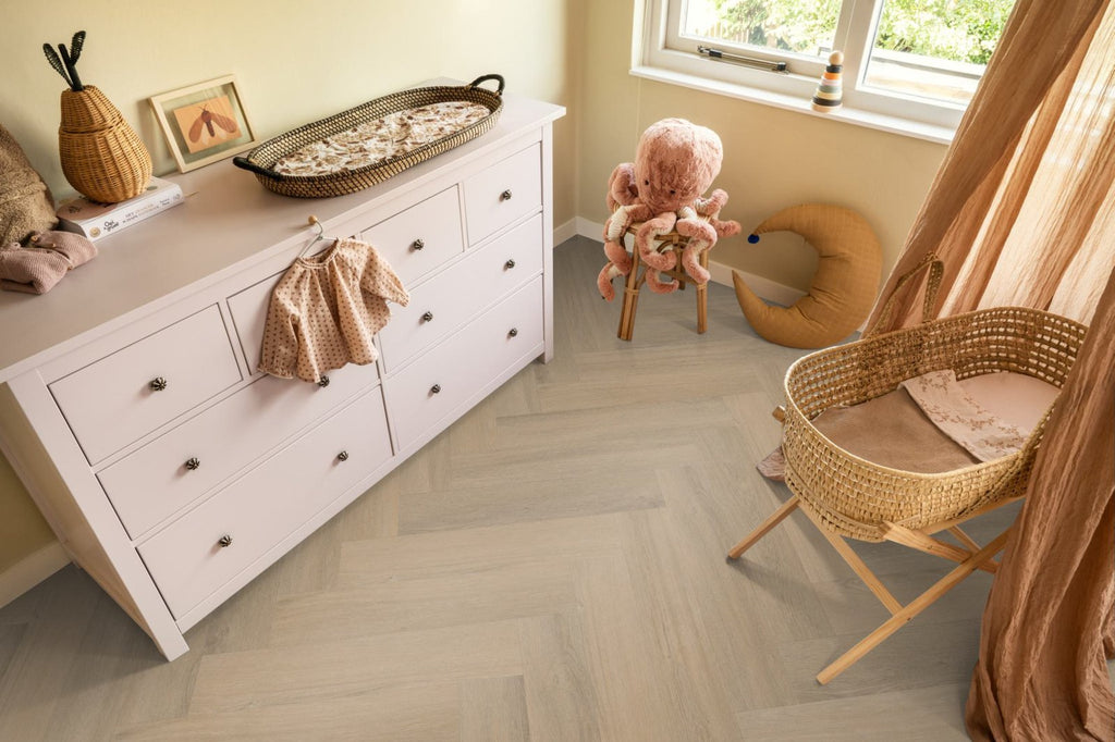 Spigato Viranto visgraat click SRC warm beige sfeer