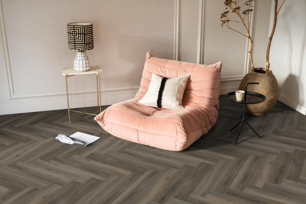 Spigato Avanto visgraat dryback dark grey sfeer