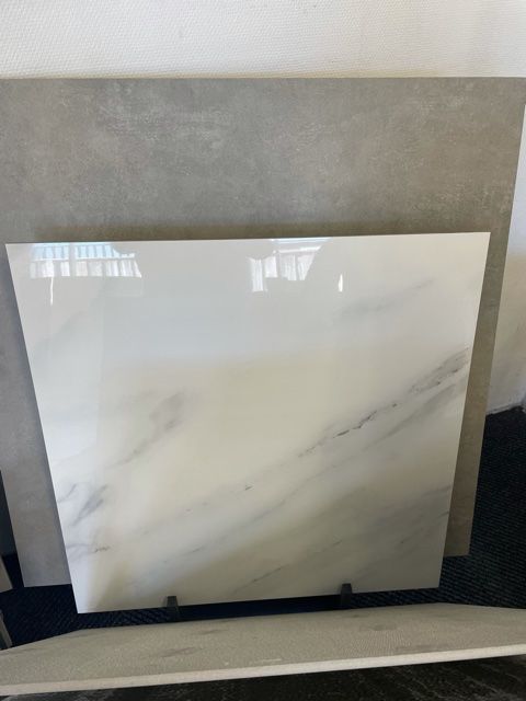 Carrara Polished Tegel 80x80 cm