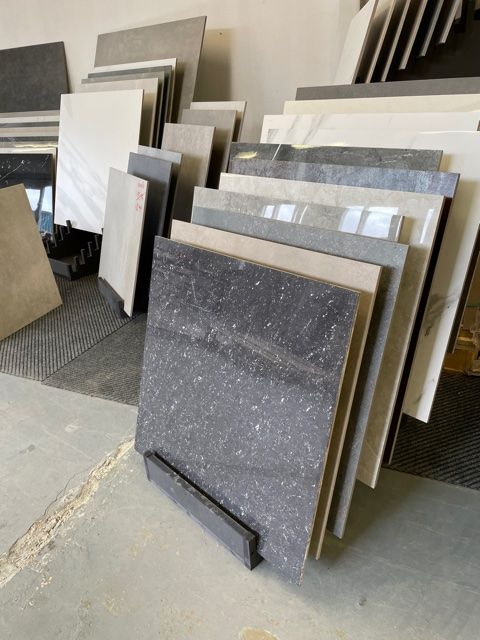 Mars Black Hoogglans Tegel 60x60 cm sfeerbeeld
