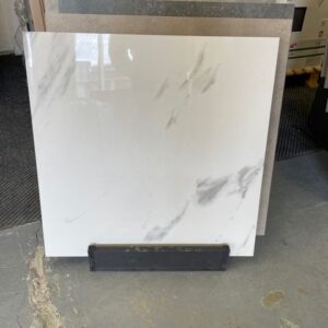 Carrara White Hoogglans Tegel 60x60 cm