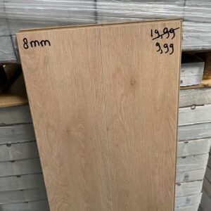 Actie 8mm laminaat Eiken V4